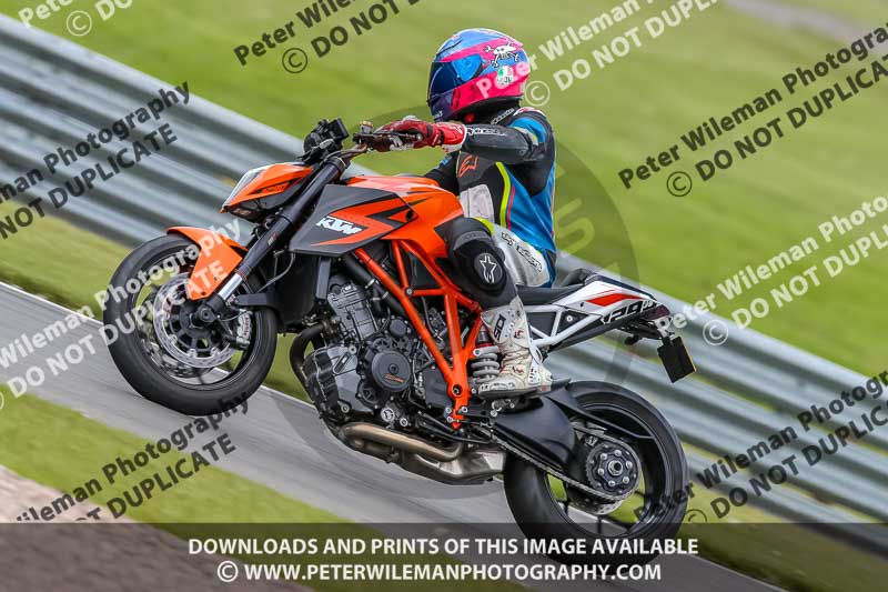 Castle Combe 2019;PJ Motorsport Photography 2019;donington no limits trackday;donington park photographs;donington trackday photographs;no limits trackdays;peter wileman photography;trackday digital images;trackday photos